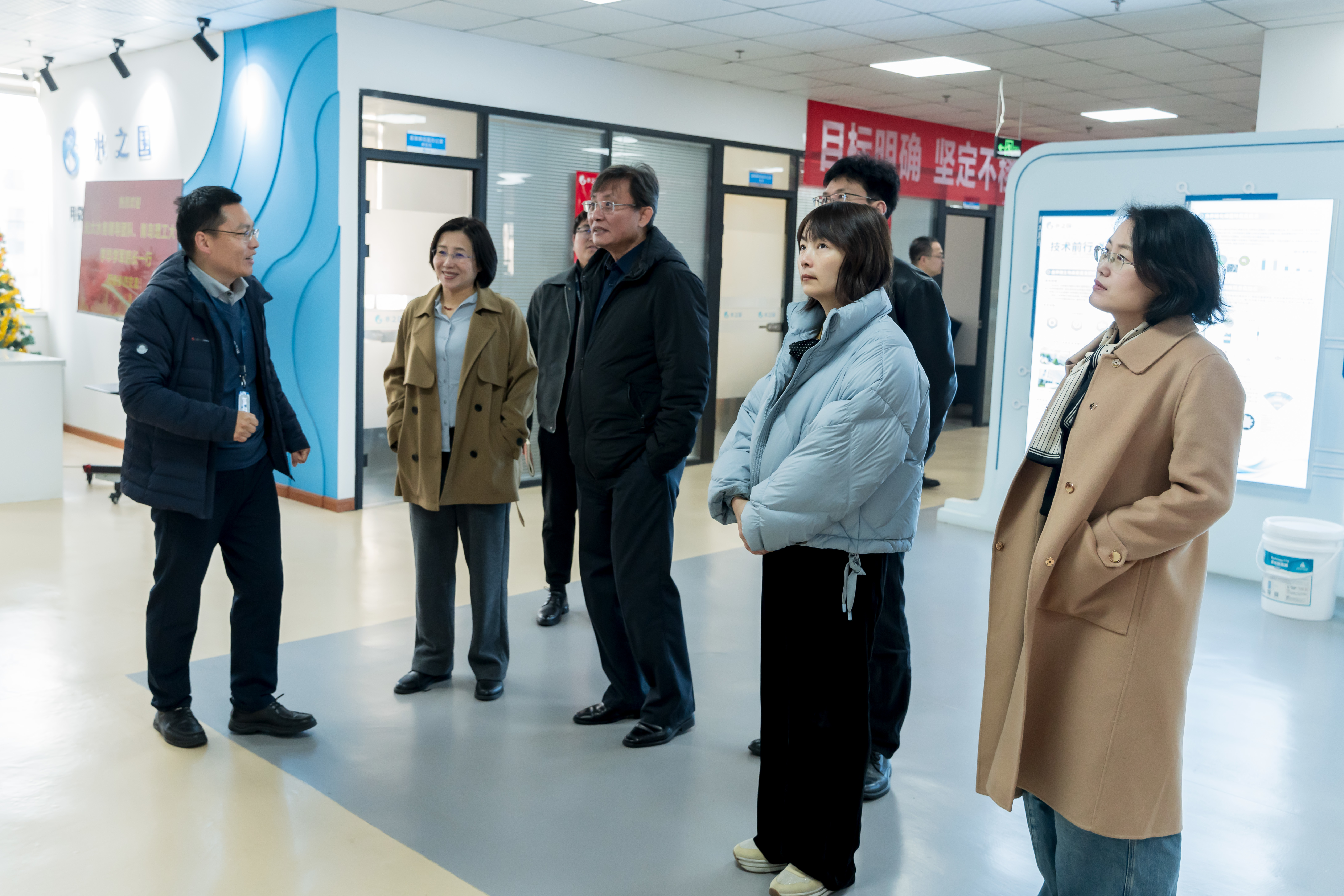 深入污水科技前沿，青岛理工&光大水务莅临tycgb贵宾厅参观交流！